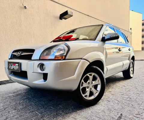 HYUNDAI TUCSON GLS 2.7 V6 AUT AWD 2010 C/TETO SOLAR 