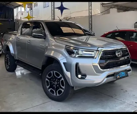 TOYOTA HILUX 2.8 D-4d Turbo CD SRX Plus 4X4 - 2024/2024