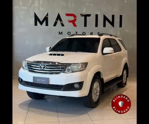 TOYOTA HILUX SW4 SW4 SRV D4-D 4x4 3.0 TDI Dies. Aut