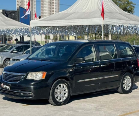 CHRYSLER T COUNTRY TRG 2014