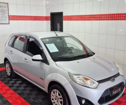 Ford Fiesta 1.6 Class 2013 – Compacto, Potente e Muito Bem Conservado!