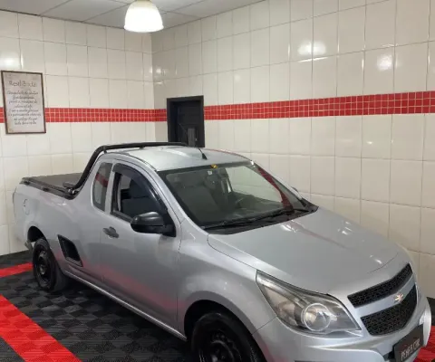 Chevrolet Montana LS 1.4 2013 – Robustez, Economia e Praticidade em Uma Só Picape!