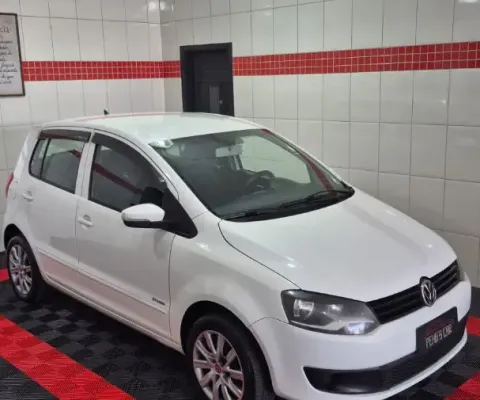 Volkswagen Fox 1.6 MI 2012 – Compacto, manual e Cheio de Conforto!