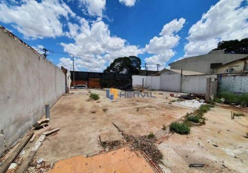 Terreno no Zona 03 em Maringa / PR, 560m² à Venda por R$ 1.700.000,00 