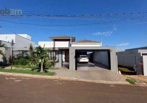 Casas com quintal à venda no Centro em Cambé