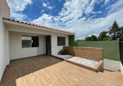 Duas casas geminadas de madeira, à venda, Cristo Rei, Campo Largo