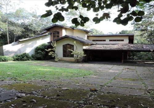 Casas em condomínio para alugar no Jardim Branca Flor em Embu das Artes