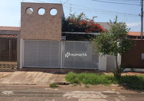 Casas com 3 quartos para alugar no Jardim Continental em Londrina