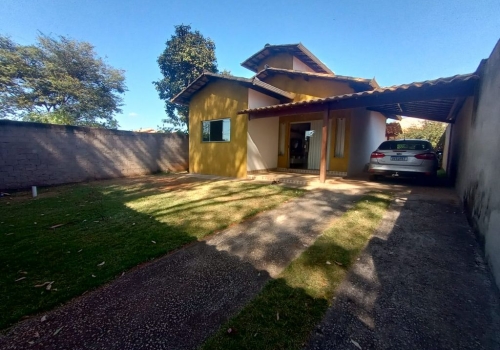 Casas com churrasqueira na varanda à venda em Pousada Del Rey, Igarapé, MG  - ZAP Imóveis