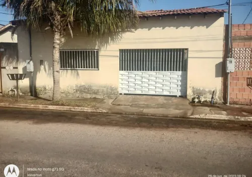 Casas direto com o proprietário à venda na Avenida Ayrton Senna da