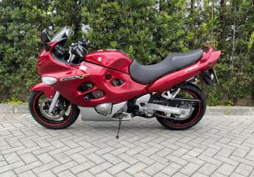 suzuki zx 750