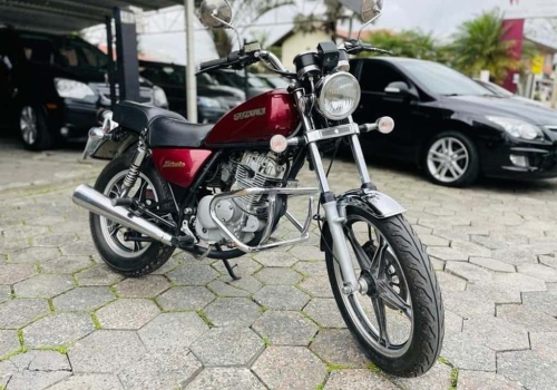 Suzuki Intruder 125 à venda em SC