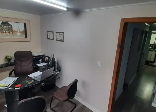 Sala comercial com 5 salas para alugar