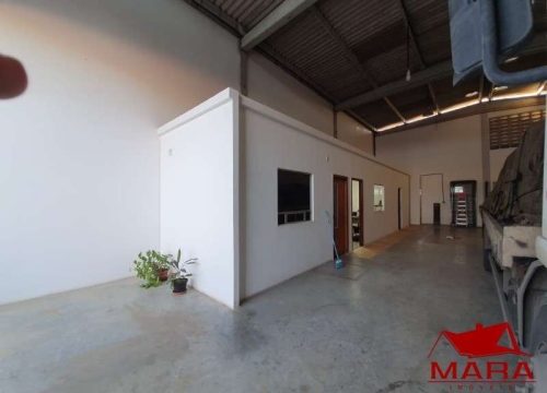 Barracão / Galpão / Depósito com 2 salas para alugar