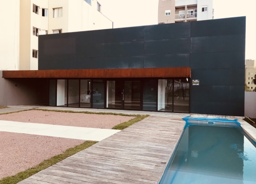 Casa comercial com 9 salas para alugar