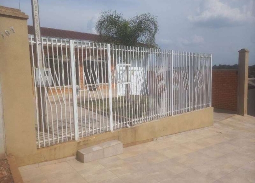 Casa com 2 quartos para alugar