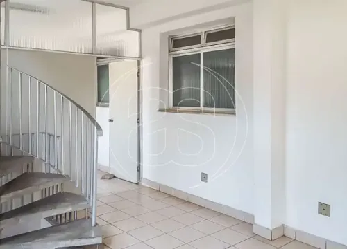 Prédio com 5 salas para alugar