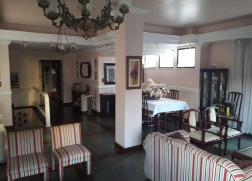 Casa comercial com 3 salas para alugar