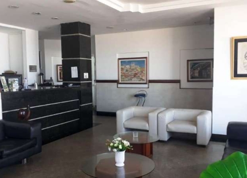 Prédio com 6 salas para alugar