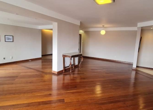 Apartamento com 4 quartos para alugar
