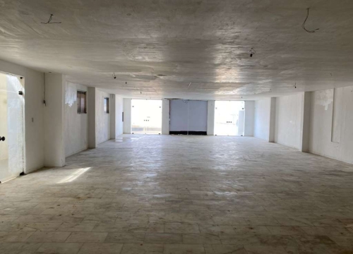 Ponto comercial com 1 sala para alugar