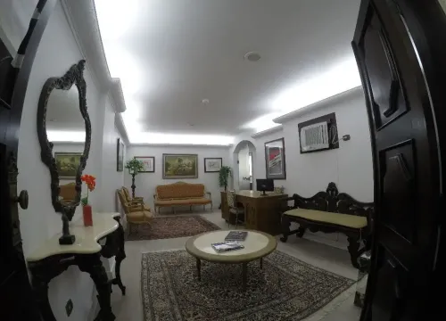 Sala comercial com 9 salas para alugar