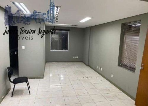 Sala comercial com 4 salas para alugar