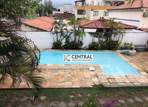 Casa em condomínio fechado com 5 quartos para alugar