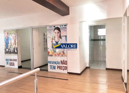 Casa comercial com 5 salas para alugar