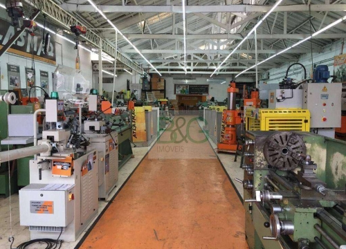 Barracão / Galpão / Depósito com 4 salas para alugar
