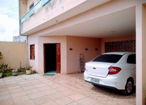Casa com 4 quartos para alugar