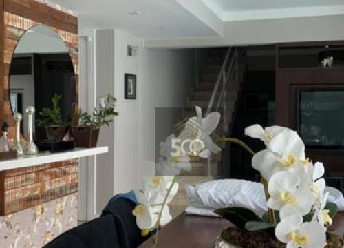 Casa com 4 quartos à venda