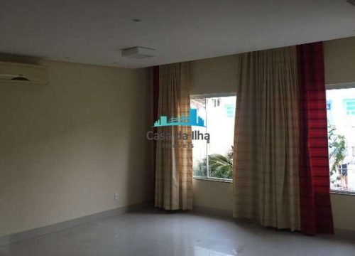 Casa com 3 quartos para alugar