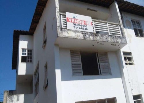 Casa com 8 quartos à venda