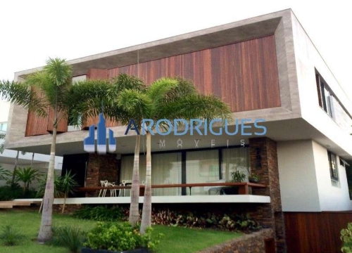 Casa em condomínio fechado com 3 quartos para alugar