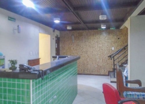 Prédio com 17 salas para alugar