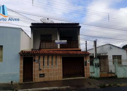 Casa comercial com 2 salas para alugar