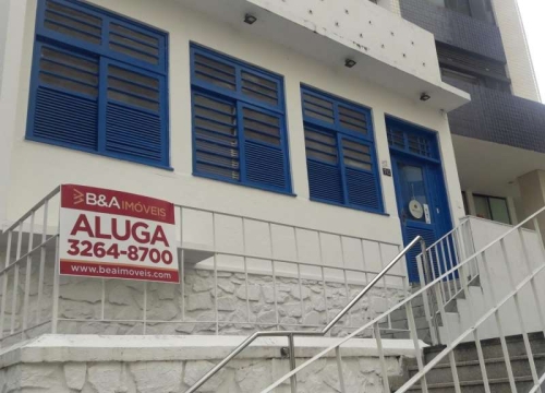 Casa comercial com 2 salas para alugar