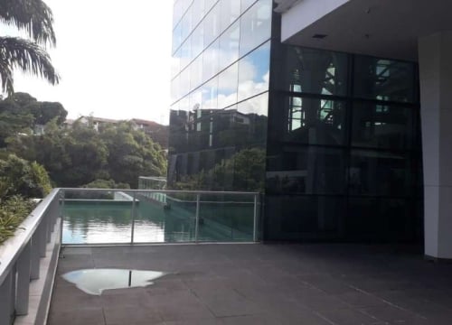 Sala comercial com 4 salas para alugar