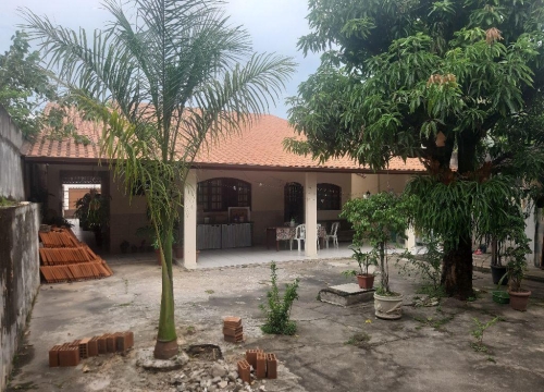 Casa com 3 quartos para alugar