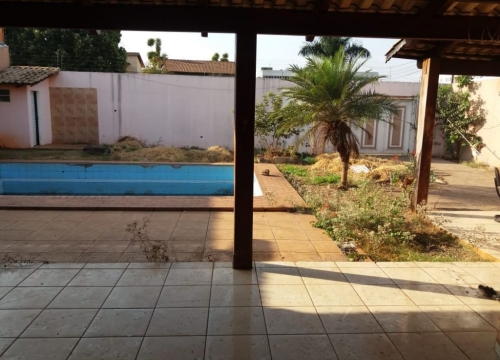Casa com 4 quartos à venda