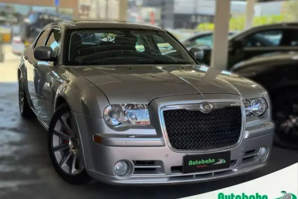 Chrysler 300 C a partir de 2201 5.7 Hemi Touring V8 16v 4p