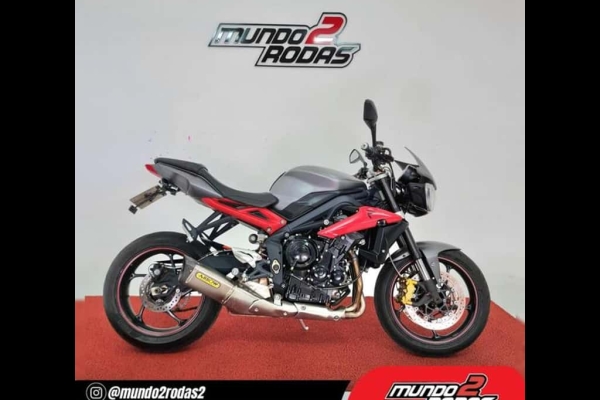 triumph street triple 2014