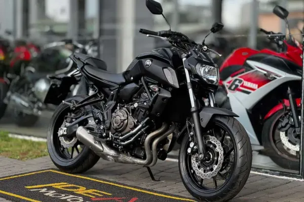Street Fighter Yamaha Mt 07 Concessionari Yamaha MT-07 NERO ABS