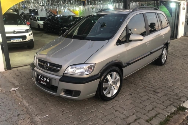 Chevrolet Zafira. Mpfi Elite 6v 4p en venta en SP zafira gls 2.0 16v Chevrolet Zafira. Mpfi Elite 6v 4p en venta en SP