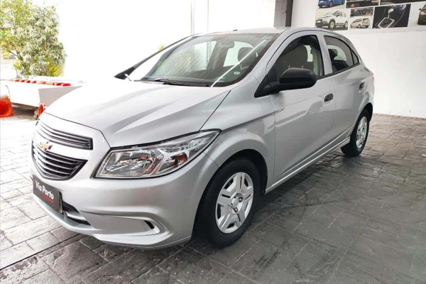 Comprar Hatch Chevrolet Onix Hatch 1.0 4P Flex Joy Prata 2018 em Botucatu-SP