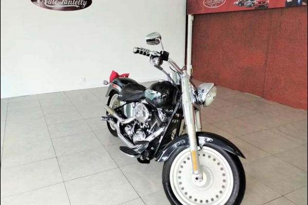 Suzuki Intruder em São José Dos Pinhais