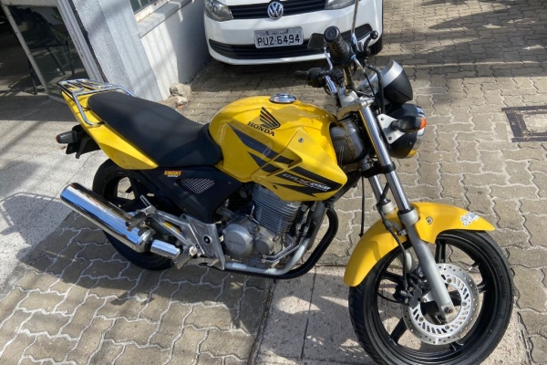 Honda CBX 250 TWISTER 2008 em Paraná - SóCarrão