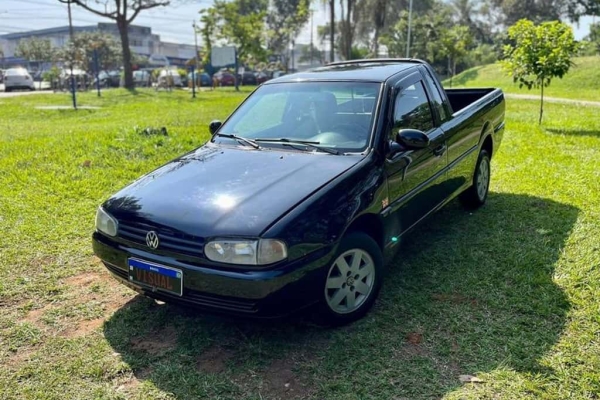 comprar Volkswagen Saveiro 1.6 8v cd gl g4 cs titan em todo o