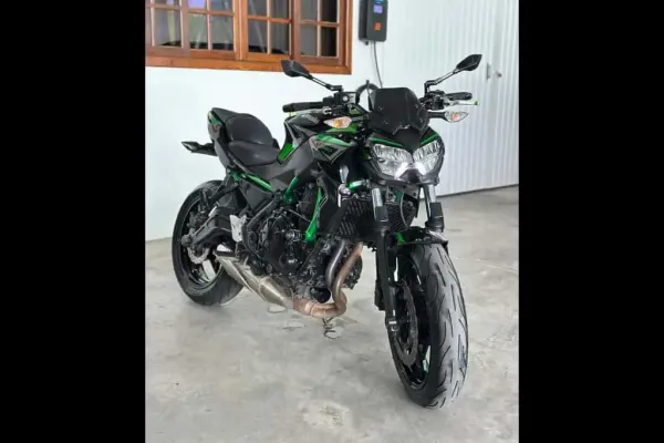 健美 Kawasaki Z a partir de 1965 650 Se Abs | Chaves na Mão